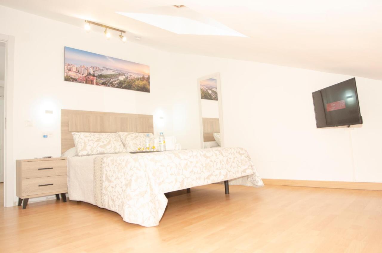 Alojamiento Alameda Malaga Exterior photo